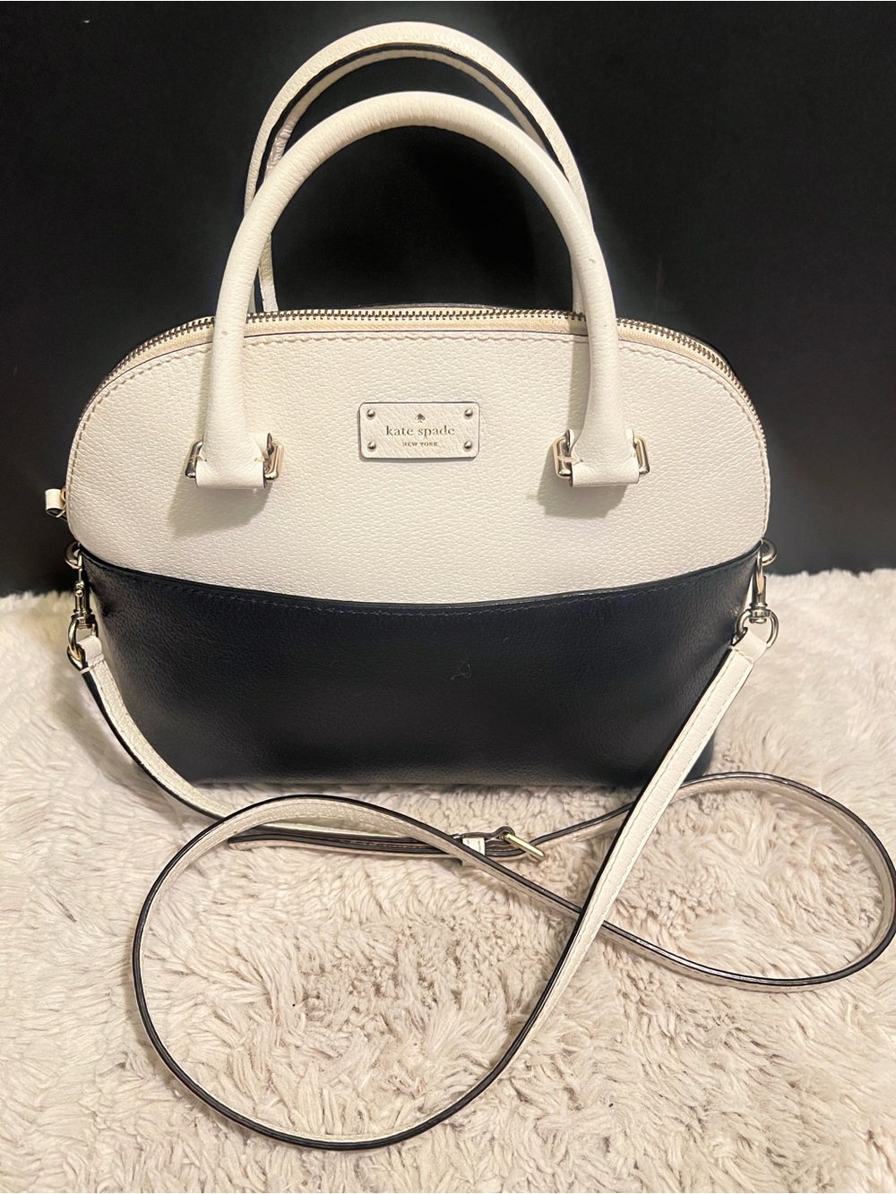 VGUC. Kate Spade Carli handbag / crossbody.